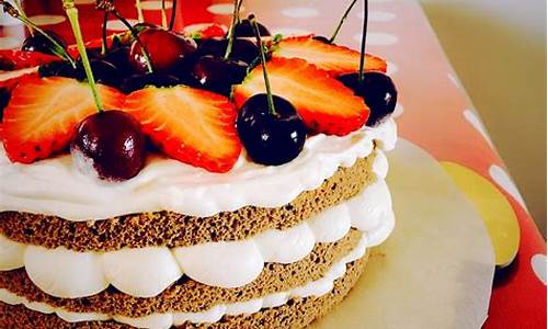 制作完美蛋糕的秘诀：烘焙师分享的技巧和诀窍