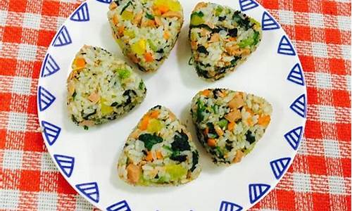 三角饭团制作方法-三角饭团制作方法视频