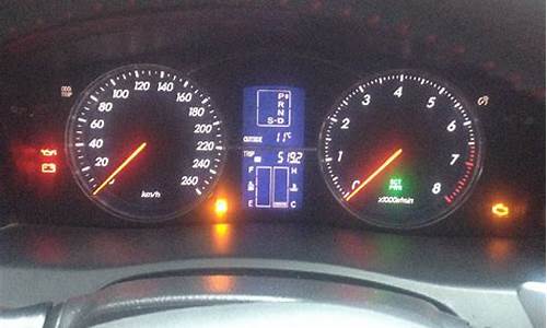 丰田汽车锐志显示油灯还能开多久了_锐志汽