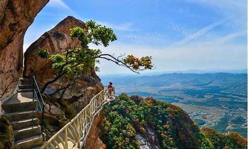 丹东凤凰山景点介绍_丹东凤凰山景点介绍山