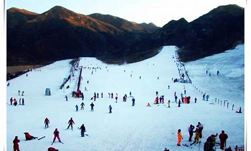 北京八达岭滑雪场_北京八达岭滑雪场电话号码