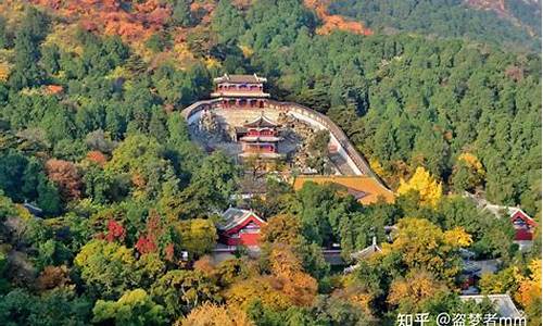 香山公园附近有什么好玩的,北京香山公园附近有旅店吗