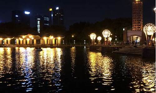 千灯湖公园夜景视频_千灯湖公园夜景