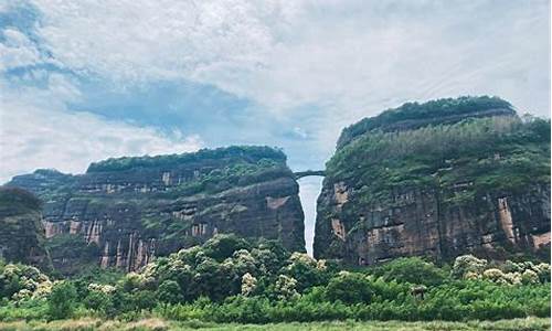 南宁龙虎山旅游攻略,南宁龙虎山旅游攻略路线