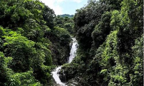 平峦山公园瀑布_平峦山公园游玩攻略