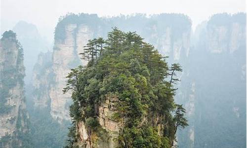 张家界自由行攻略天门山在哪里_张家界景区天门山位置