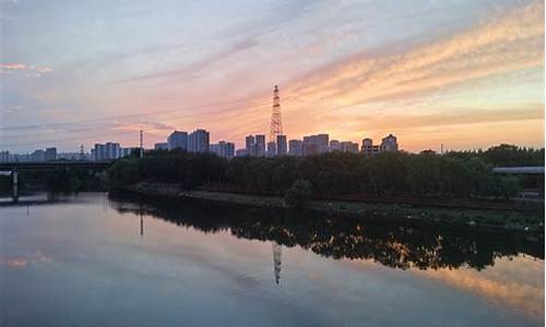 晚霞红日图片_晚霞红片照大地出什么生肖