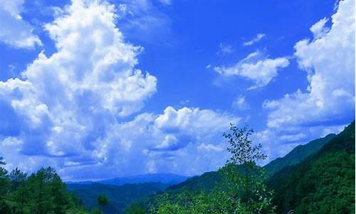 晴空万里的意思-晴空万里的意思解释