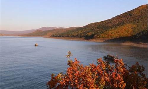 松花湖风景区旅游攻略_松花湖旅游攻略夏至