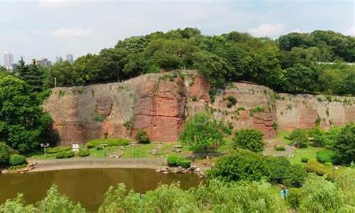 石头城景区在哪里,石头城遗址公园线路