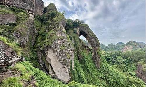 龙虎山旅游攻略自驾游路线推荐_龙虎山旅游攻略自驾游路线推荐